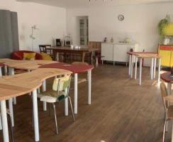 Bureau fermé  idéal pour votre activité professionnelle à La Tour-Blanche-Cercles