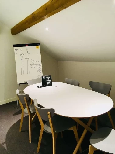 Salle de réunion  idéal pour votre activité professionnelle à Le Bouscat