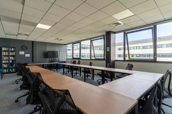 Bureau fermé  idéal pour votre activité professionnelle à Le Haillan