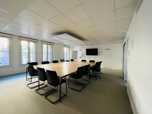 Bureau fermé  idéal pour votre activité professionnelle à Marseille