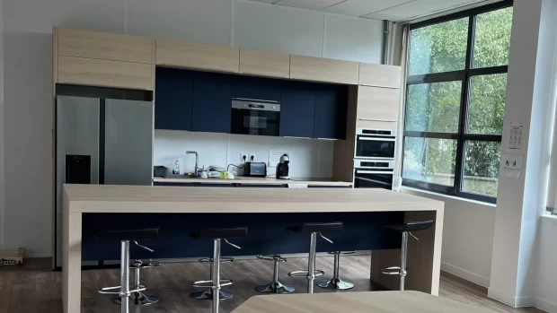 Plateau privé  idéal pour votre activité professionnelle à Montigny-le-Bretonneux
