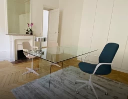 Salle de réunion  idéal pour votre activité professionnelle à Neuilly-sur-Seine