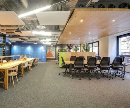 Bureau fermé  idéal pour votre activité professionnelle à Neuilly-sur-Seine