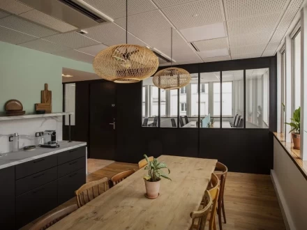 Bureau fermé  idéal pour votre activité professionnelle à Neuilly-sur-Seine