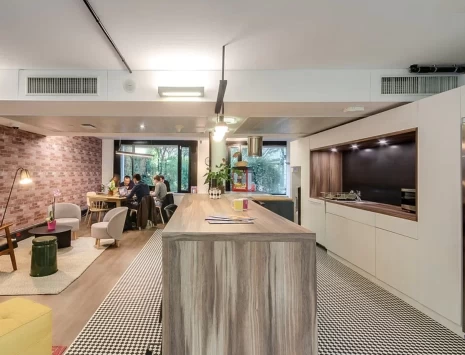 Bureau fermé  idéal pour votre activité professionnelle à Neuilly-sur-Seine