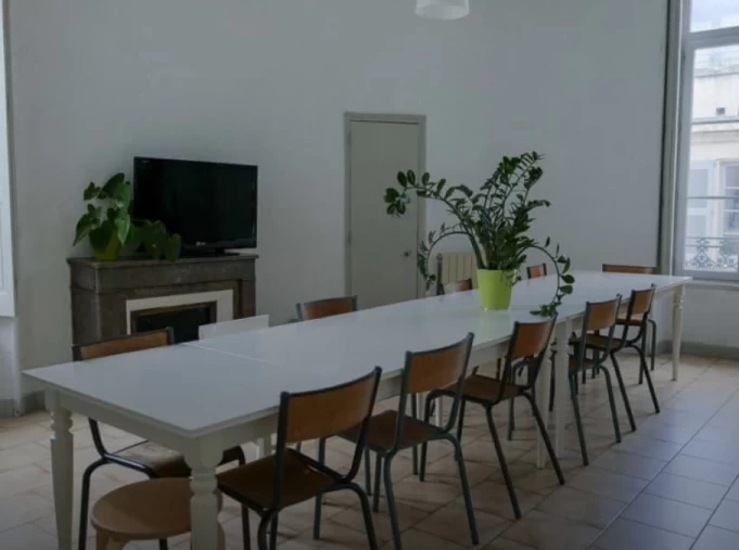 Bureau fermé  idéal pour votre activité professionnelle à Nîmes