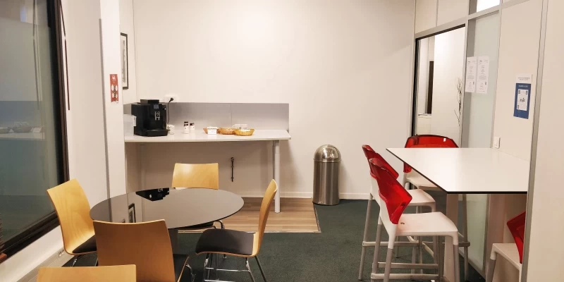 Bureau fermé  idéal pour votre activité professionnelle à Paris 10e Arrondissement