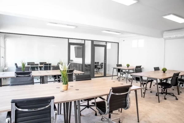 Bureau fermé  idéal pour votre activité professionnelle à Paris 10e Arrondissement