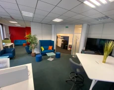 Bureau fermé  idéal pour votre activité professionnelle à Paris 10e Arrondissement