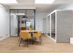 Plateau privé  idéal pour votre activité professionnelle à Paris 10e Arrondissement