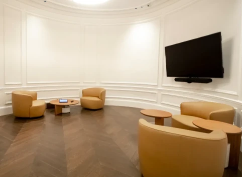 Plateau privé  idéal pour votre activité professionnelle à Paris 16e Arrondissement