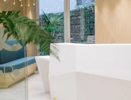 Salle de réunion  idéal pour votre activité professionnelle à Paris 16e Arrondissement