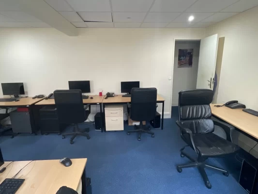 Bureau fermé  idéal pour votre activité professionnelle à Paris 18e Arrondissement