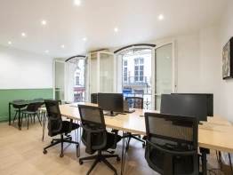 Bureau fermé  idéal pour votre activité professionnelle à Paris 1er Arrondissement
