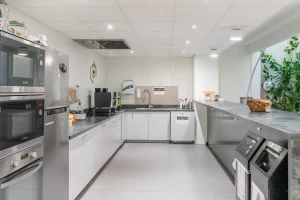 Bureau fermé  idéal pour votre activité professionnelle à Paris 8e Arrondissement