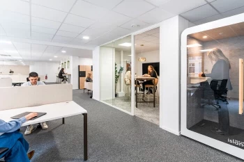 Plateau privé  idéal pour votre activité professionnelle à Paris 8e Arrondissement