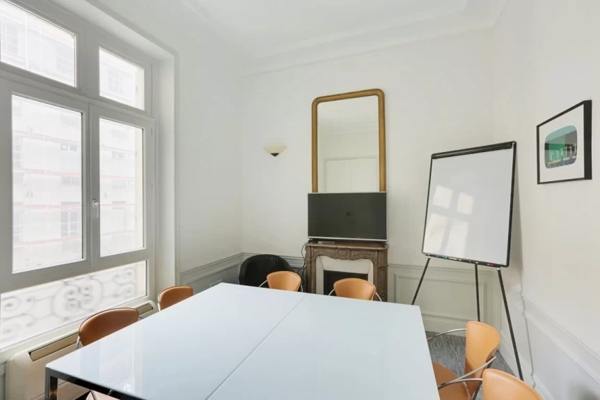 Bureau fermé  idéal pour votre activité professionnelle à Paris 8e Arrondissement