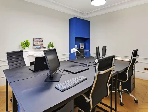 Bureau fermé  idéal pour votre activité professionnelle à Paris 8e Arrondissement