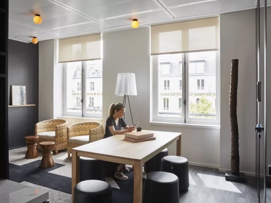 Plateau privé  idéal pour votre activité professionnelle à Paris 8e Arrondissement