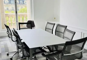 Bureau fermé  idéal pour votre activité professionnelle à Paris 8e Arrondissement