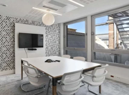 Bureau fermé  idéal pour votre activité professionnelle à Paris