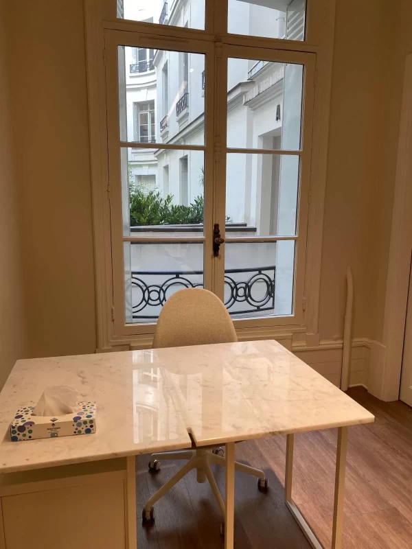 Bureau fermé  idéal pour votre activité professionnelle à Paris