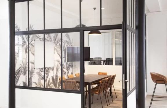 Plateau privé  idéal pour votre activité professionnelle à Paris 10e Arrondissement
