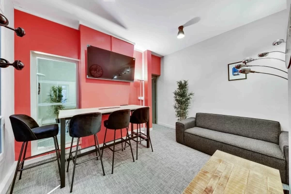 Bureau fermé  idéal pour votre activité professionnelle à Paris 8e Arrondissement