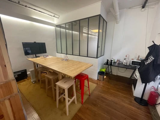 Bureau fermé  idéal pour votre activité professionnelle à Paris 18e Arrondissement