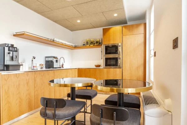 Plateau privé  idéal pour votre activité professionnelle à Paris 9e Arrondissement