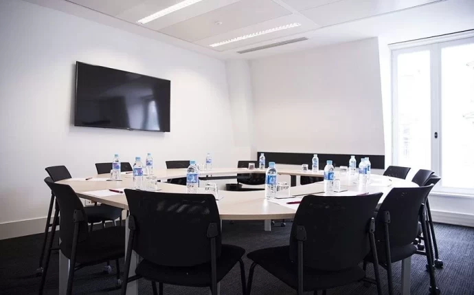 Salle de réunion  idéal pour votre activité professionnelle à Paris