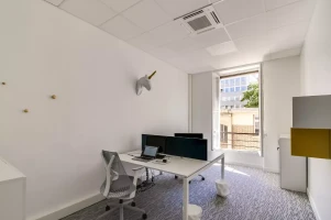 Bureau fermé  idéal pour votre activité professionnelle à Paris