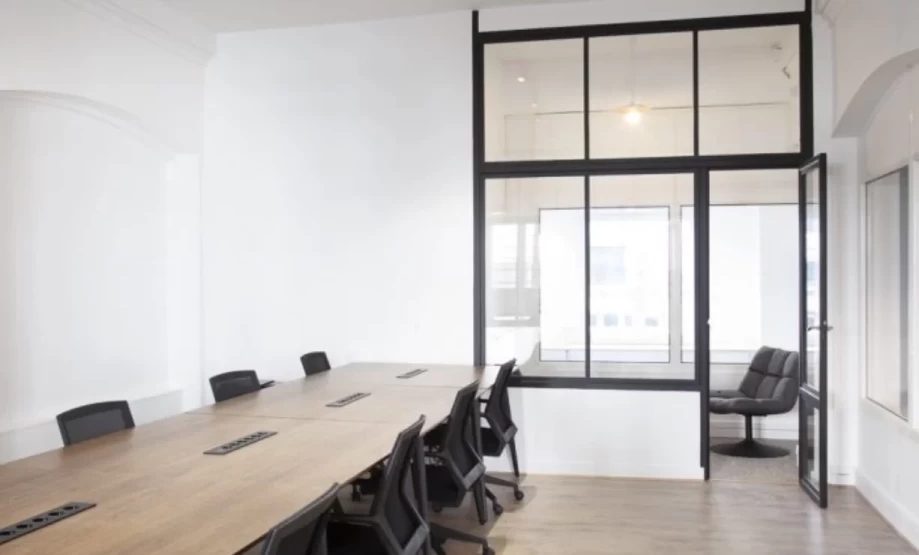 Plateau privé  idéal pour votre activité professionnelle à Paris 10e Arrondissement