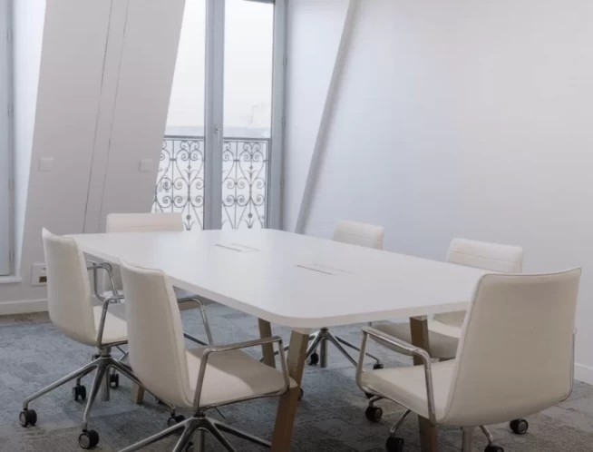 Bureau fermé  idéal pour votre activité professionnelle à Paris