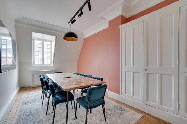 Bureau fermé  idéal pour votre activité professionnelle à Paris