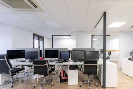 Bureau fermé  idéal pour votre activité professionnelle à Paris