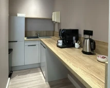 Bureau fermé  idéal pour votre activité professionnelle à Puget-sur-Argens
