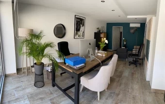 Salle de réunion  idéal pour votre activité professionnelle à Rochefort-du-Gard