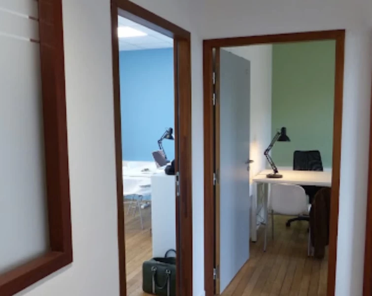 Bureau fermé  idéal pour votre activité professionnelle à Saint-Briac-sur-Mer