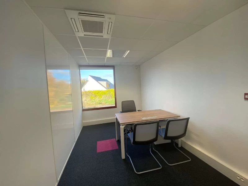 Salle de réunion  idéal pour votre activité professionnelle à Saint-Grégoire