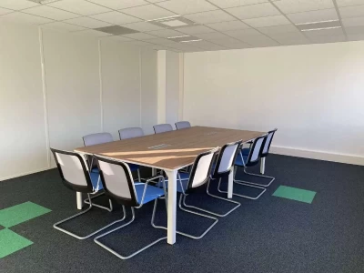 Salle de réunion  idéal pour votre activité professionnelle à Saint-Grégoire