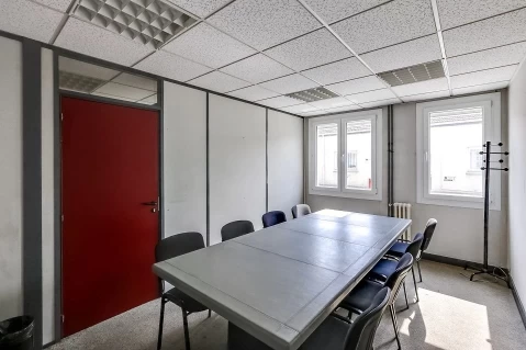 Bureau fermé  idéal pour votre activité professionnelle à Saint-Maur-des-Fossés