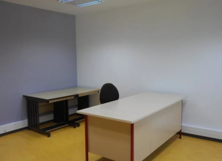 Bureau fermé  idéal pour votre activité professionnelle à Seigneulles