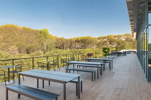 Bureau fermé  idéal pour votre activité professionnelle à Valbonne