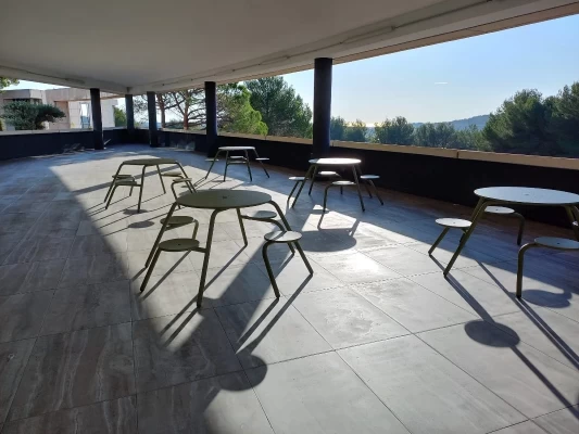 Bureau fermé  idéal pour votre activité professionnelle à Valbonne