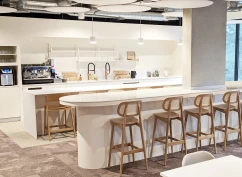 Bureau fermé  idéal pour votre activité professionnelle à Valbonne