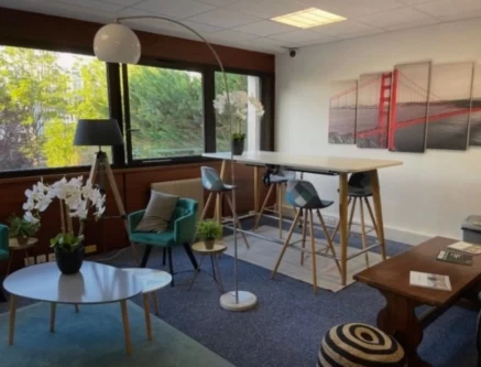 Bureau fermé  idéal pour votre activité professionnelle à Vélizy-Villacoublay