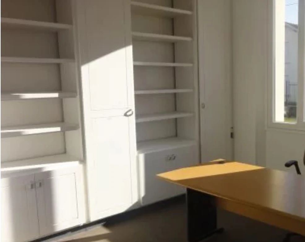 bazet-Urbidesk-NgQkxl.webp