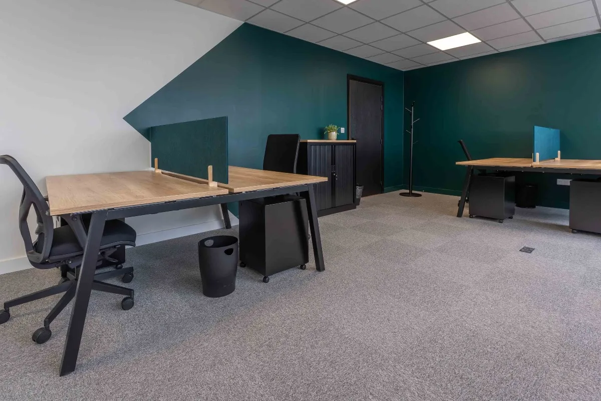 table-coworking-mundolsheim-Urbidesk-9GUIIz.webp