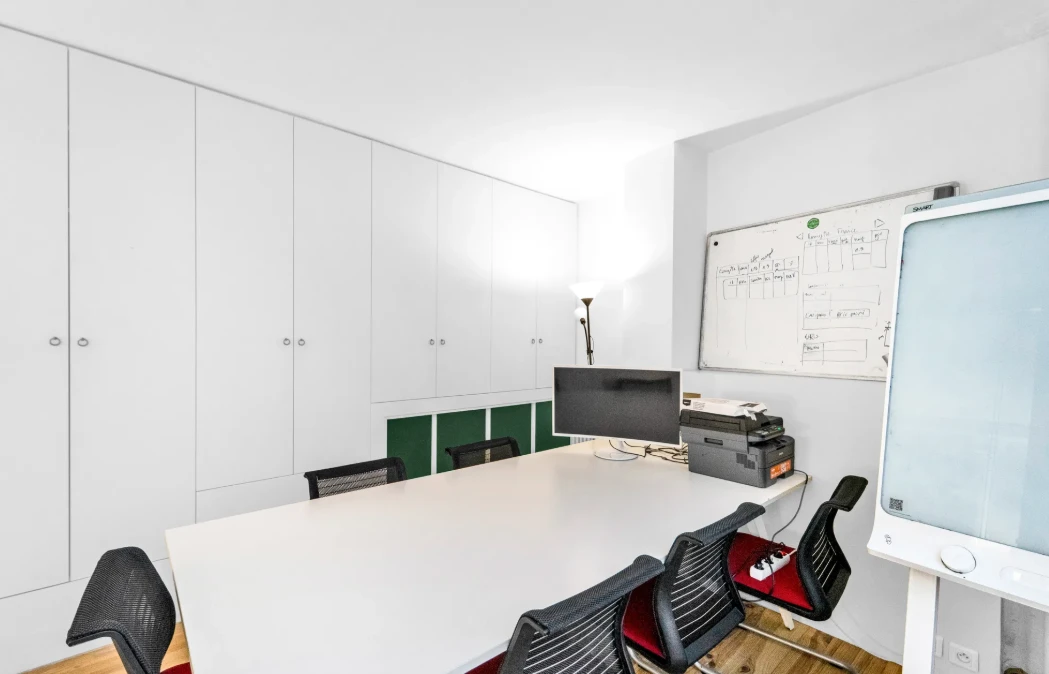 Location Plateau à Paris 10